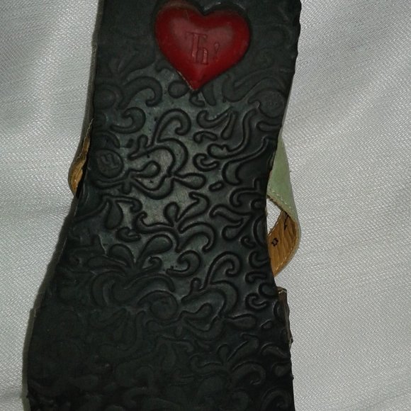 Think! Sandals - Picture 6 of 10